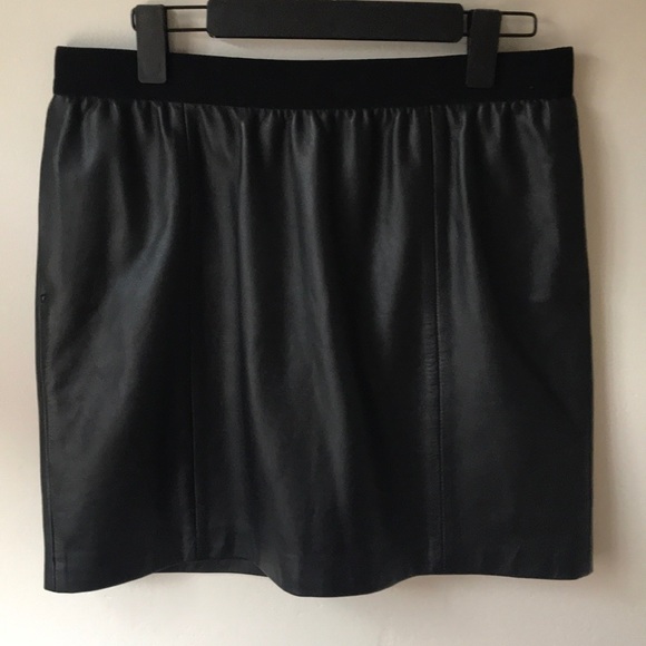 Ann Taylor Loft 100% leather skirt - Picture 3 of 11